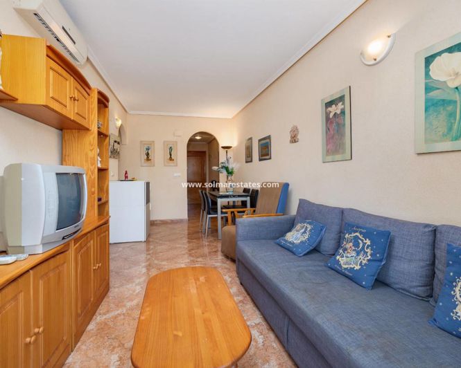 Image No.3-Appartement de 2 chambres à vendre à Torrevieja