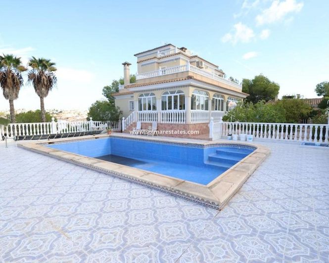 Image No.1-5 Bed Villa for sale