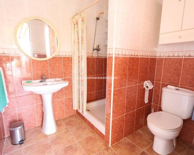 Image No.17-5 Bed Villa for sale