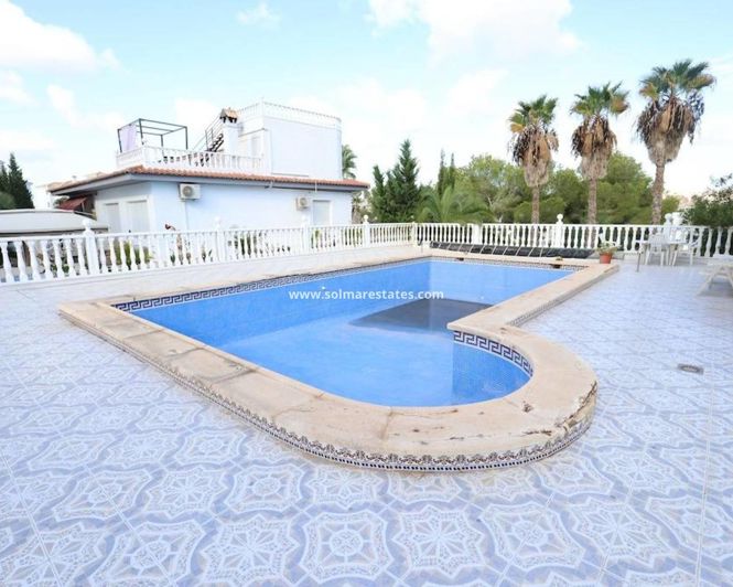 Image No.29-5 Bed Villa for sale