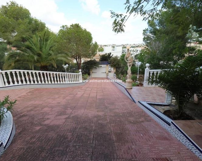 Image No.32-5 Bed Villa for sale