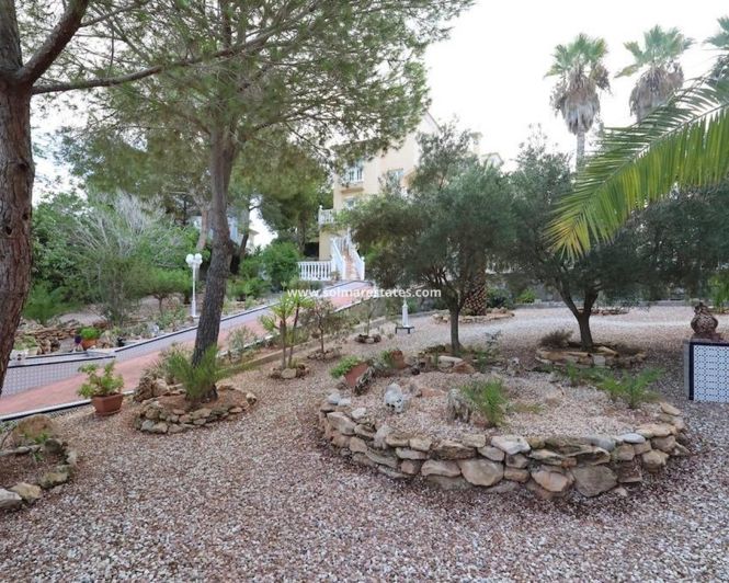 Image No.35-5 Bed Villa for sale