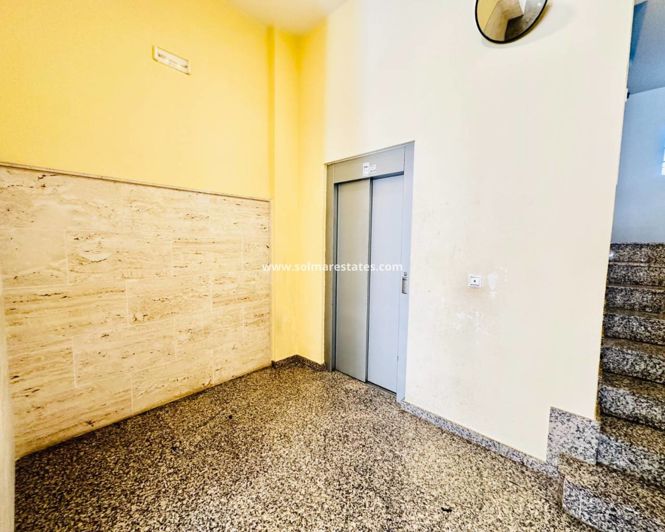 Image No.18-3 Bed Apartment for sale