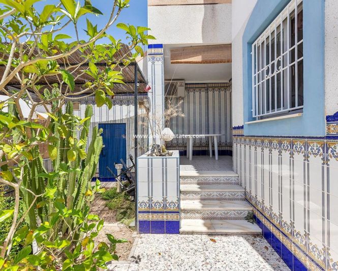 Image No.25-2 Bed Bungalow for sale