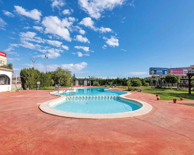 Image No.27-2 Bed Bungalow for sale