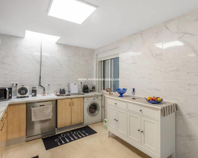 Image No.17-2 Bed Bungalow for sale