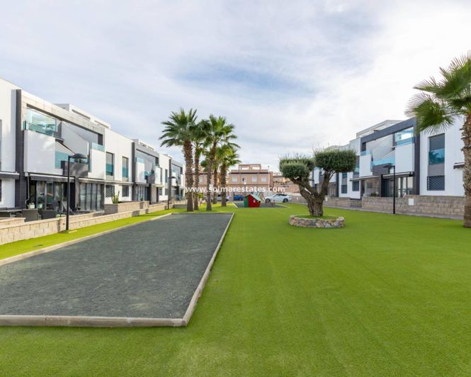 Image No.33-2 Bed Apartment for sale