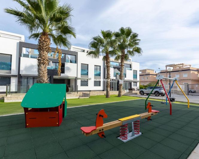 Image No.34-2 Bed Apartment for sale