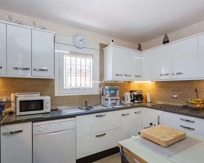 Image No.11-6 Bed Villa for sale