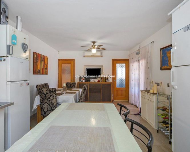 Image No.12-6 Bed Villa for sale