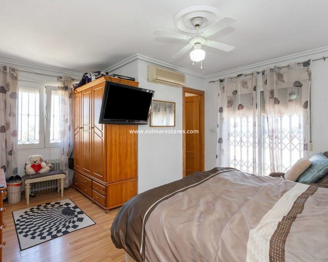 Image No.16-6 Bed Villa for sale