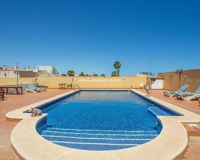 Image No.2-6 Bed Villa for sale