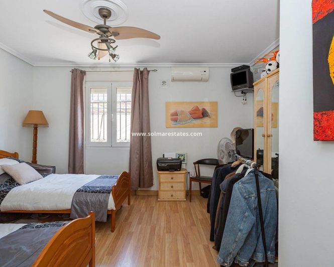 Image No.22-6 Bed Villa for sale