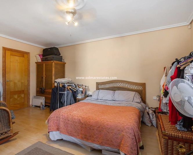 Image No.27-6 Bed Villa for sale