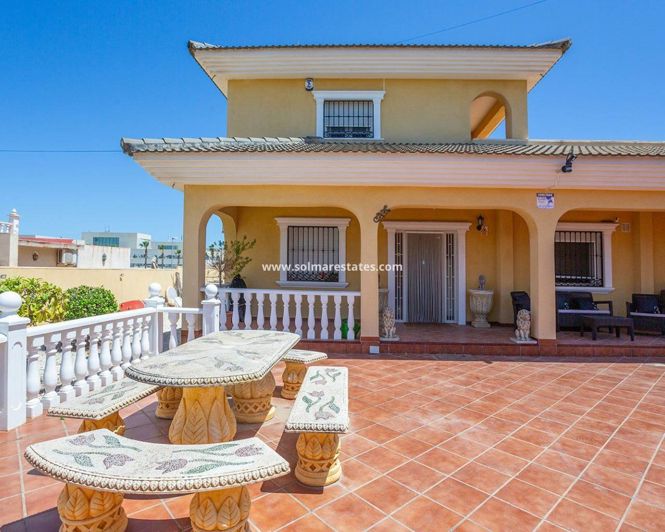 Image No.33-6 Bed Villa for sale