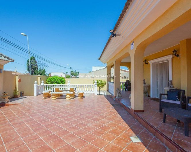 Image No.34-6 Bed Villa for sale