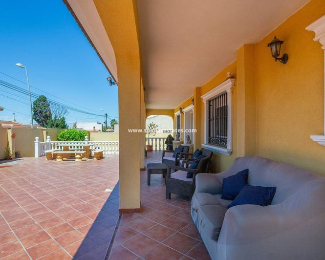 Image No.37-6 Bed Villa for sale