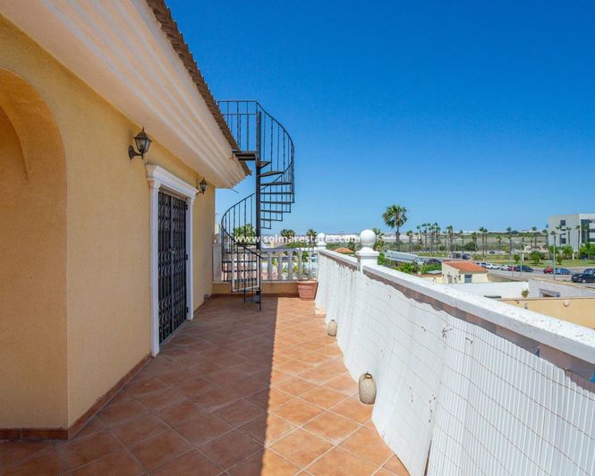 Image No.39-6 Bed Villa for sale