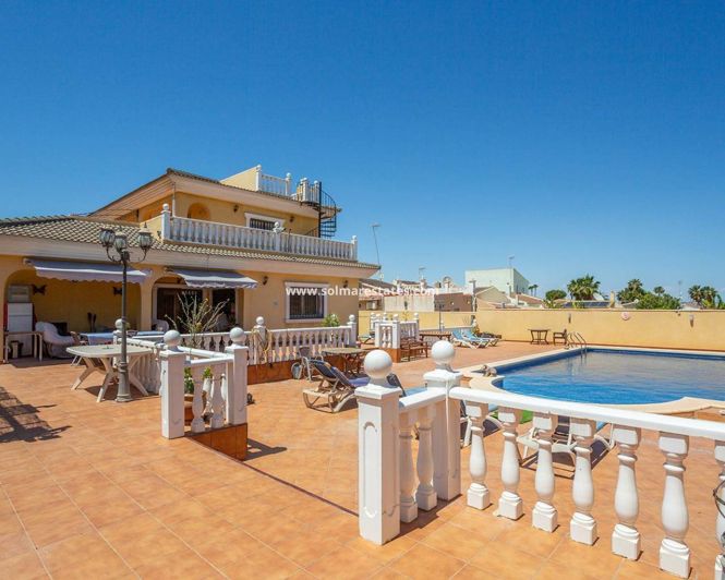 Image No.4-6 Bed Villa for sale