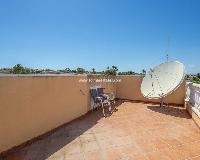 Image No.41-6 Bed Villa for sale