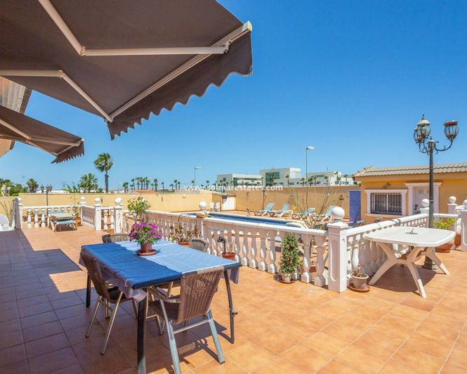 Image No.44-6 Bed Villa for sale