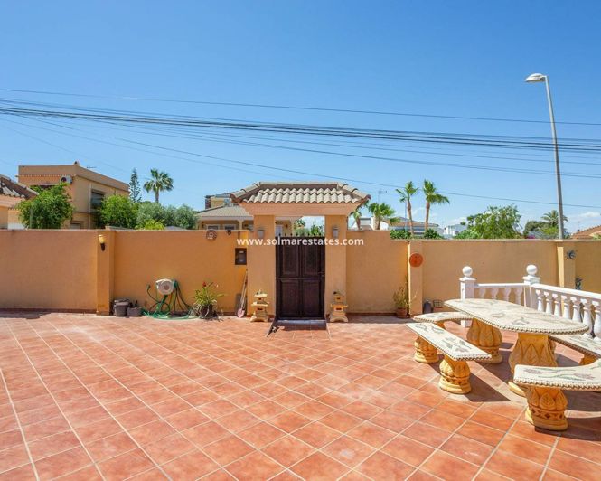 Image No.48-6 Bed Villa for sale