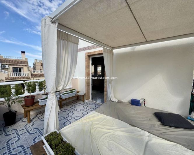 Image No.21-3 Bed House for sale