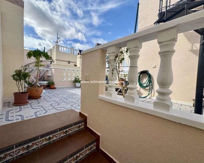 Image No.22-3 Bed House for sale