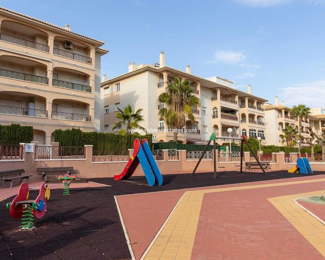 Image No.40-3 Bed Apartment for sale