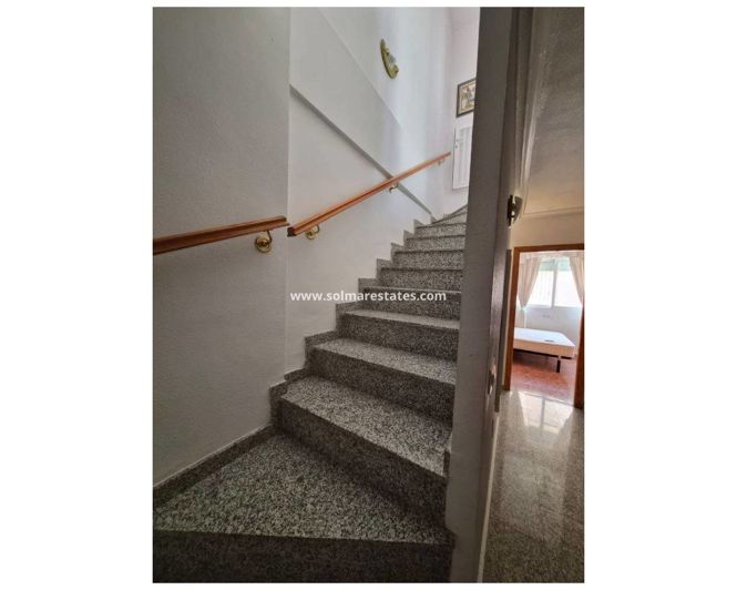 Image No.19-3 Bed Townhouse for sale