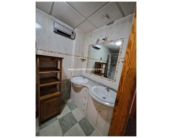 Image No.23-3 Bed Townhouse for sale