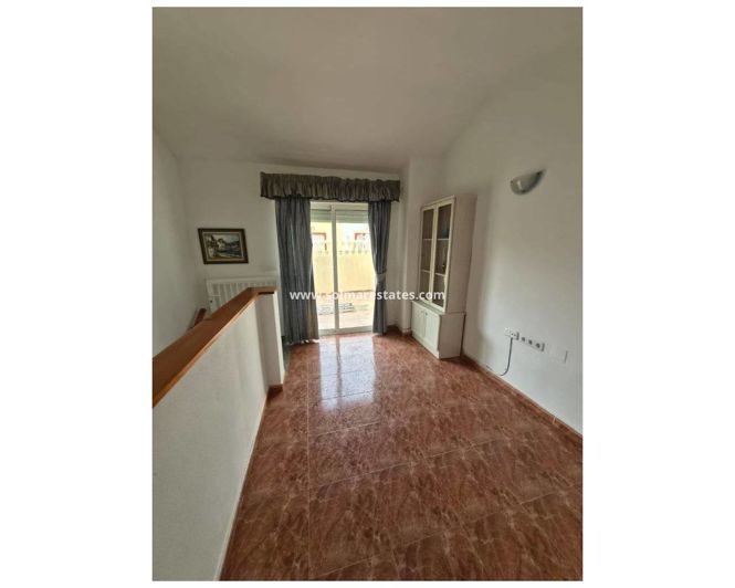 Image No.24-3 Bed Townhouse for sale