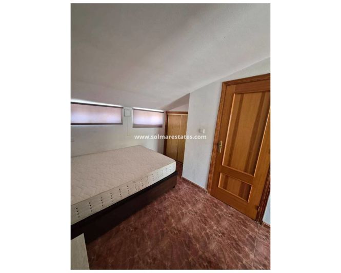 Image No.26-3 Bed Townhouse for sale