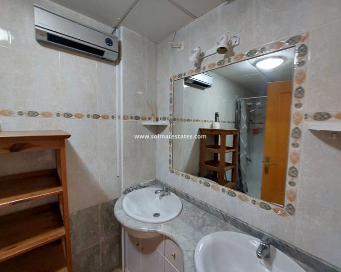 Image No.35-3 Bed Townhouse for sale