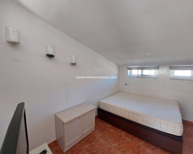 Image No.40-3 Bed Townhouse for sale