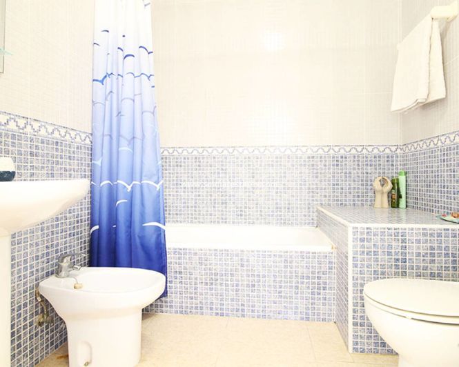 Image No.14-3 Bed House for sale