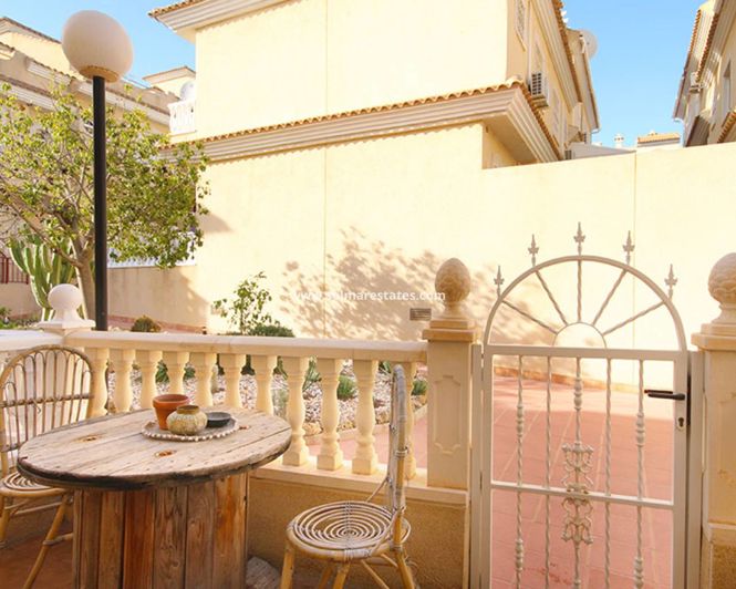 Image No.17-3 Bed House for sale