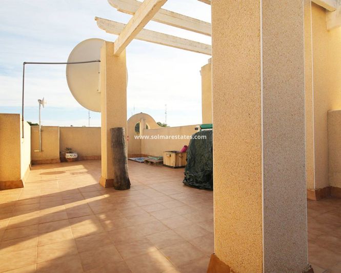 Image No.21-3 Bed House for sale