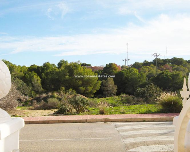 Image No.26-3 Bed House for sale