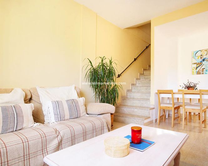 Image No.3-3 Bed House for sale