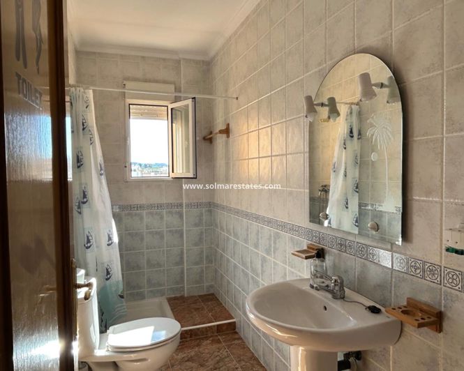 Image No.18-3 Bed Apartment for sale