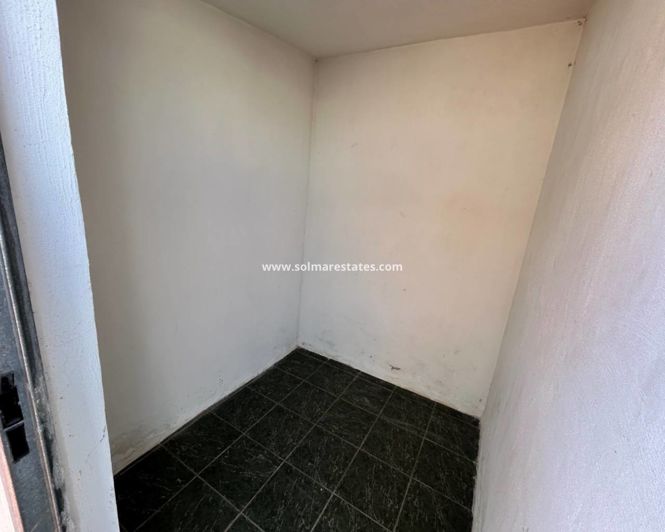 Image No.24-3 Bed Apartment for sale