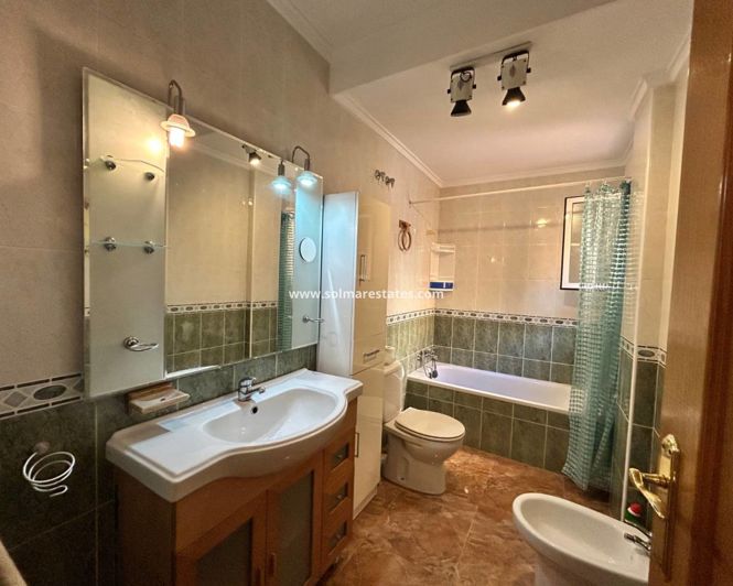 Image No.9-3 Bed Apartment for sale