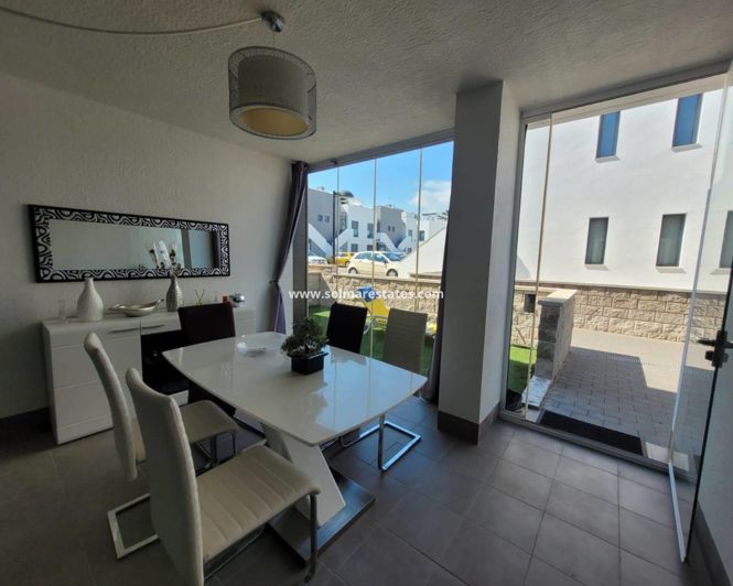 Image No.9-Appartement de 2 chambres à vendre à La Zenia