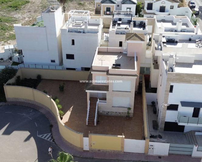 Image No.5-Villa de 4 chambres à vendre à Villamartin