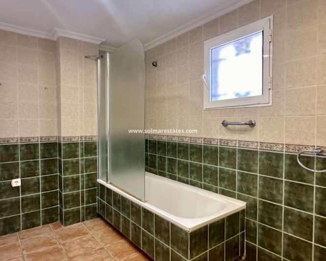 Image No.7-Villa de 4 chambres à vendre à Villamartin