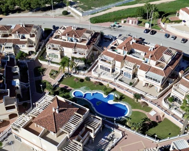 Image No.14-3 Bed House for sale