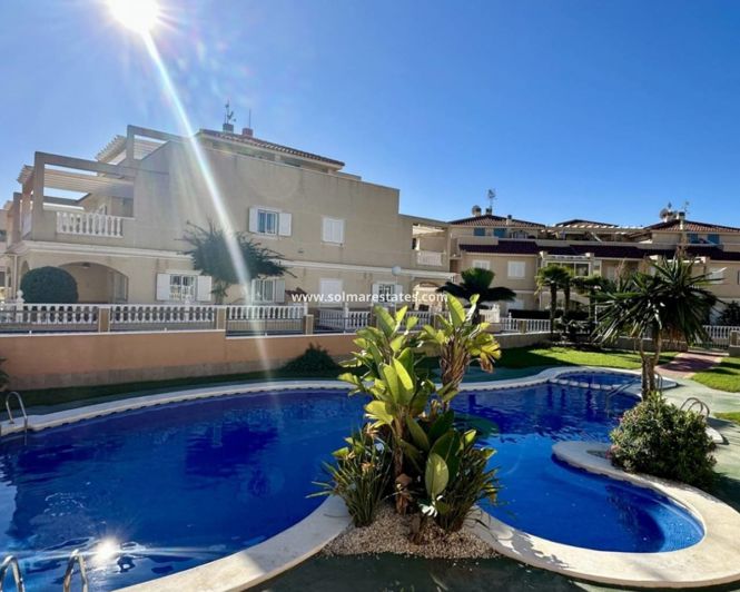 Image No.17-3 Bed House for sale