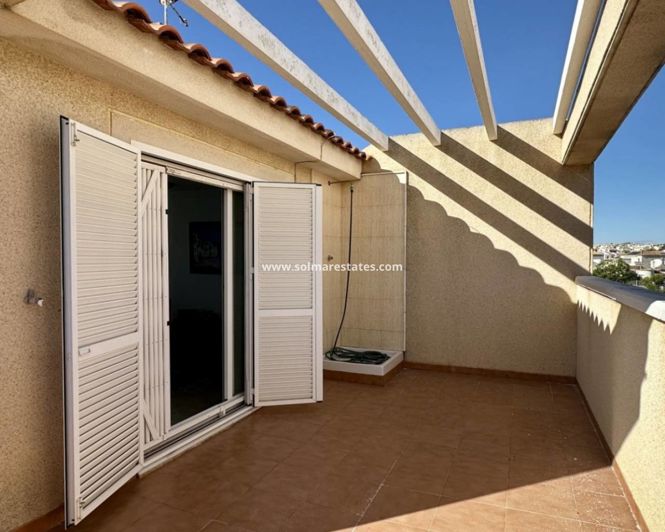 Image No.20-3 Bed House for sale
