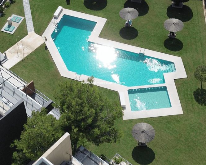 Image No.8-2 Bed Apartment for sale